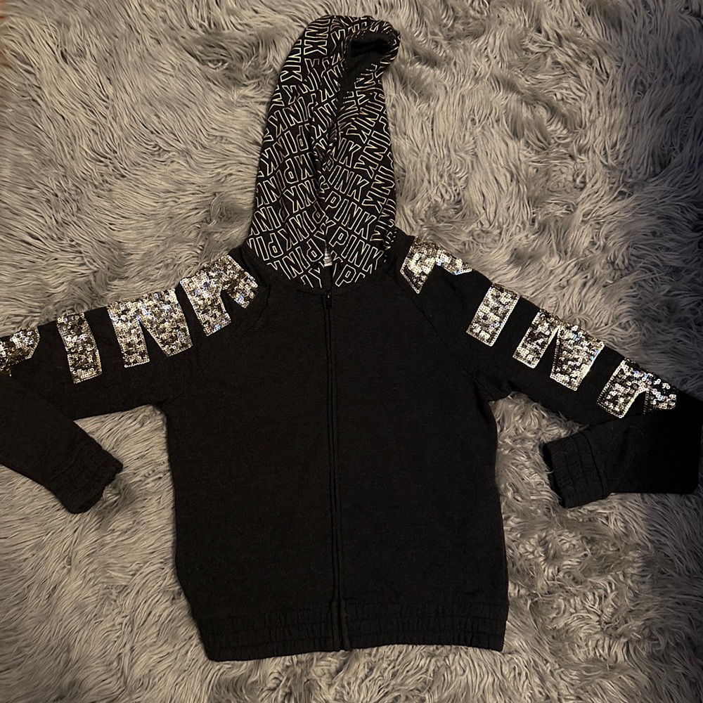 Y2K Victoria’s Secret pink sweatshirt